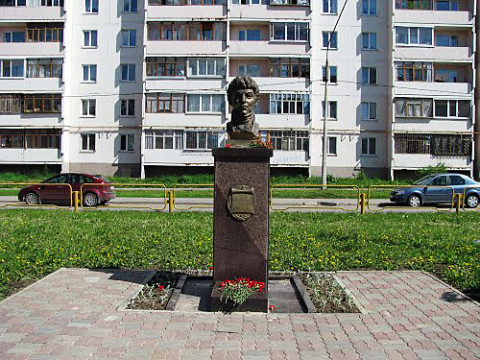 В Череповце благоустроят территорию около памятника Константину Батюшкову 